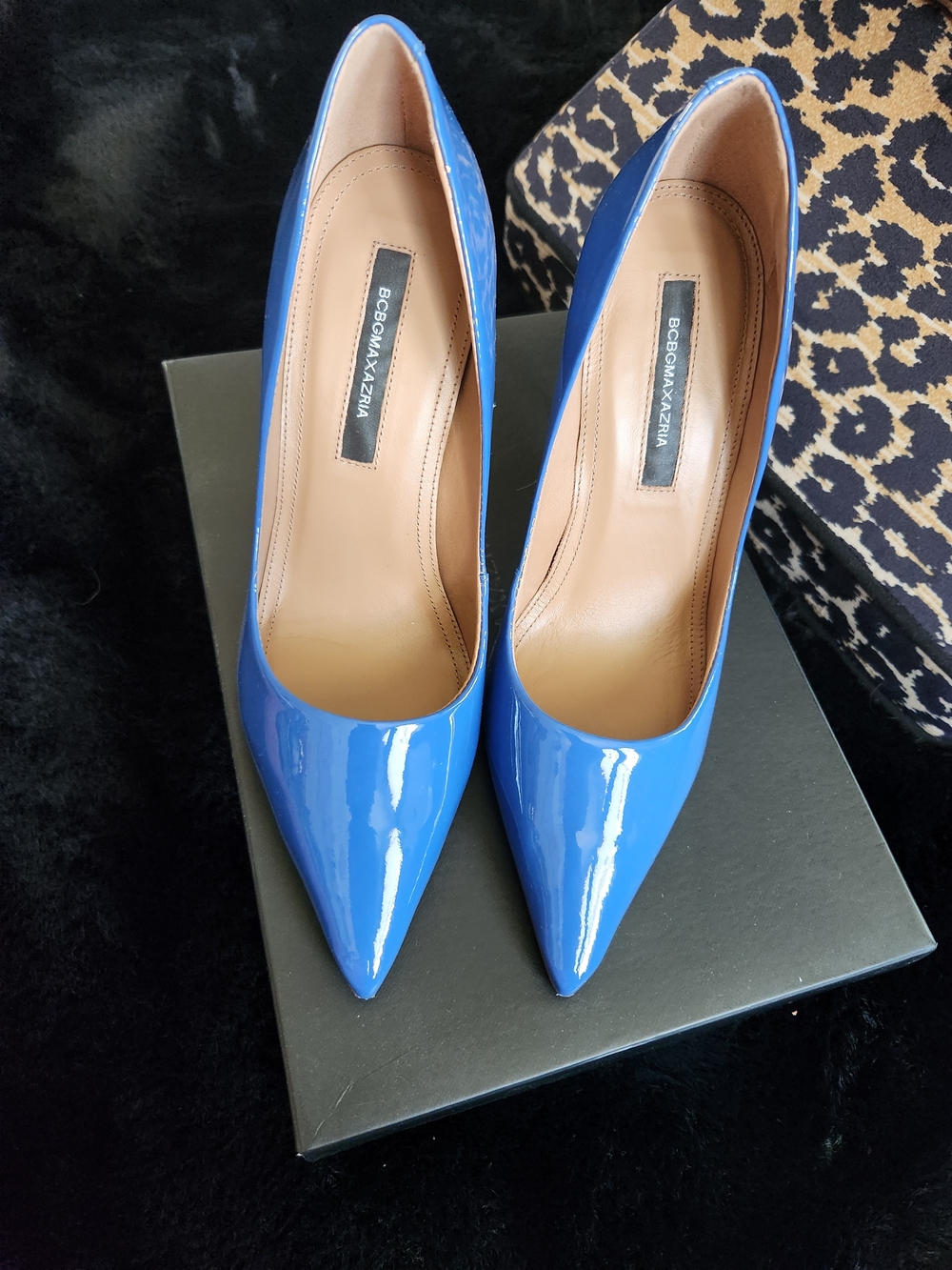BCBGMAXAZRIA Cobalt Blue Crinkle Patent Pointed-Toe Pumps